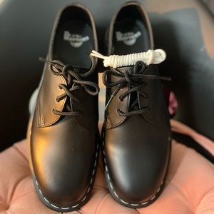 Dr. Martens Smooth Leather Oxford | WW 12-MW 10/10.5